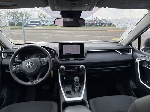 Used 2024 Toyota RAV4 LE image 21