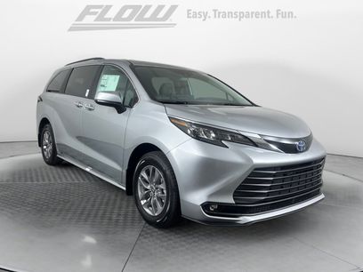 New 2025 Toyota Sienna XLE