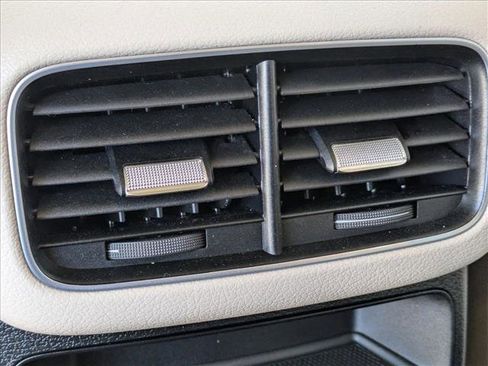 Used 2021 Mercedes-Benz GLE 350 4MATIC image 18