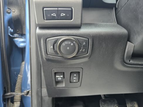 Used 2020 Ford F150 Raptor w/ Equipment Group 802A Luxury image 17