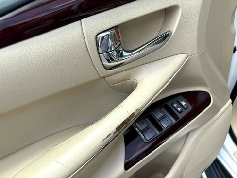 Used 2015 Lexus LX 570 4WD image 16