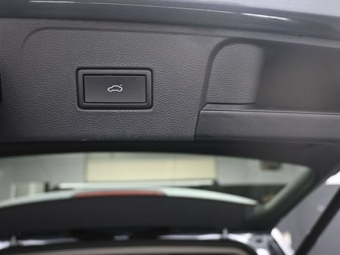 Used 2022 Volkswagen Atlas SE FWD image 24