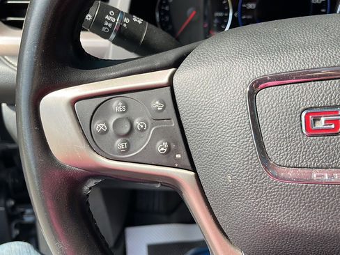 Used 2021 GMC Acadia Denali w/ Denali Ultimate Package AWD/4WD image 16