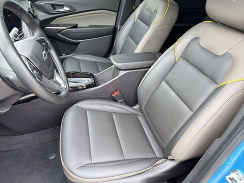Certified 2025 Chevrolet Trax ACTIV w/ Driver Confidence Package FWD image 5