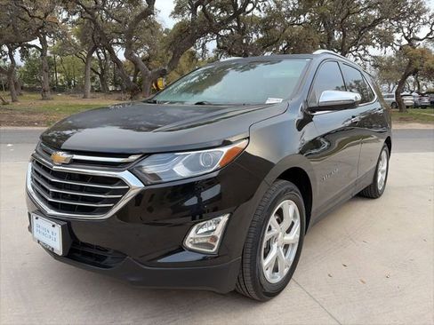 Used 2021 Chevrolet Equinox Premier FWD image 2