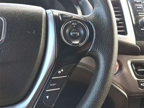 Used 2017 Honda Ridgeline RTS image 17