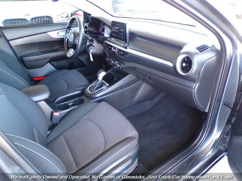 Used 2024 Kia Forte LXS FWD image 26