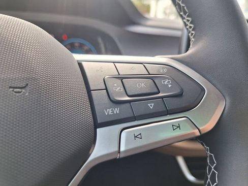 New 2026 Volkswagen Atlas Cross Sport SE image 14