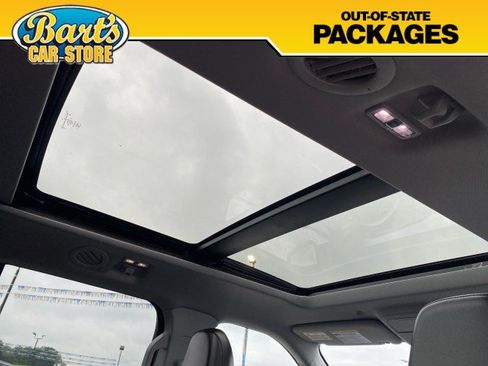 Used 2021 Ford Explorer XLT w/ Equipment Group 202A AWD/4WD image 15