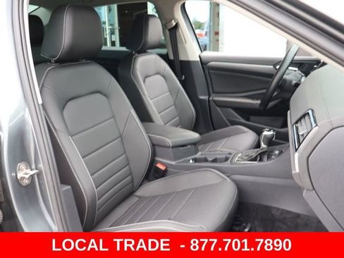 Used 2024 Volkswagen Jetta SE FWD image 21