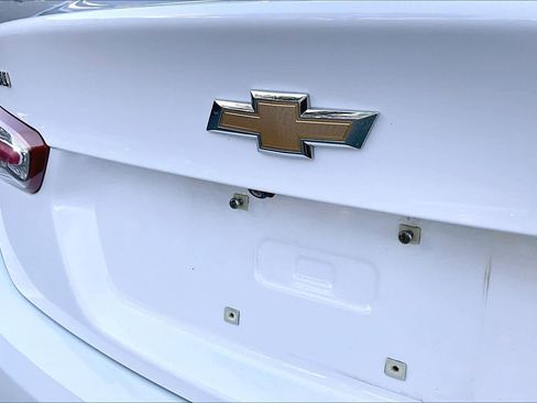 Used 2020 Chevrolet Malibu LT image 32