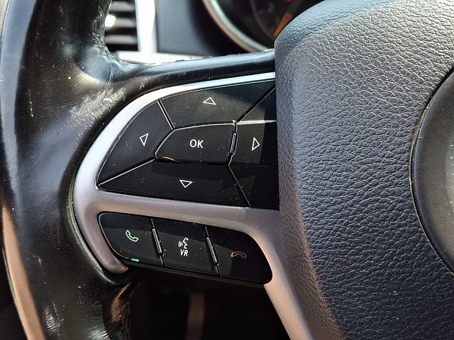 Used 2020 Jeep Grand Cherokee Laredo AWD/4WD image 20
