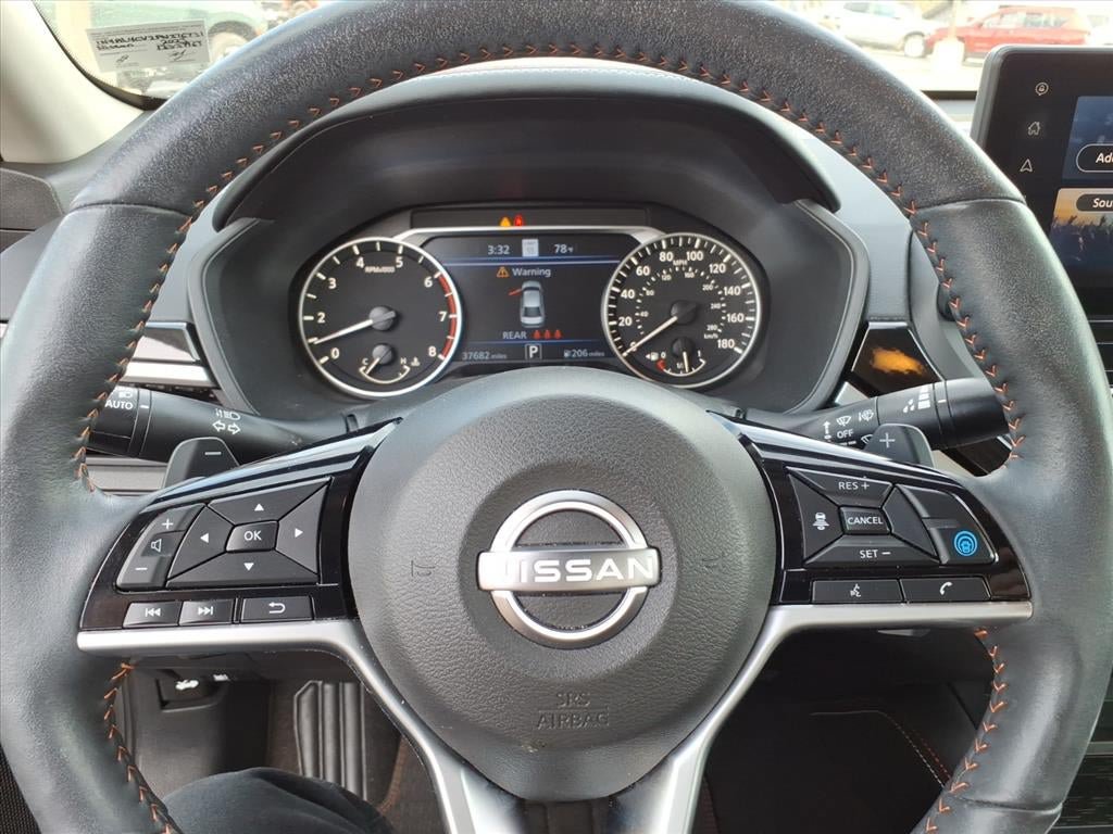 Used 2023 Nissan Altima 2.0 SR FWD image 16