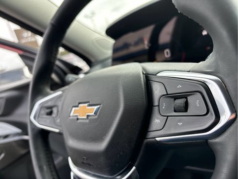 Certified 2024 Chevrolet Trax LT w/ Driver Confidence Package image 12