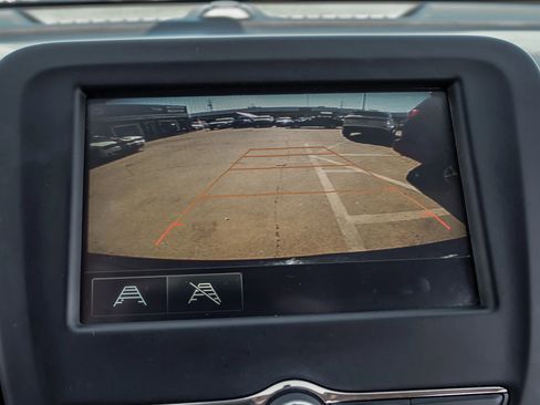 Used 2018 Chevrolet Equinox LT image 28