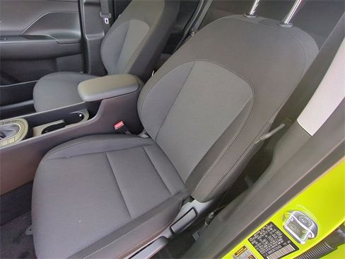 New 2026 Hyundai Kona SE image 17