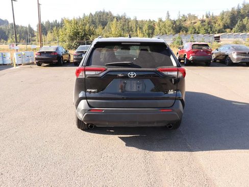 Used 2019 Toyota RAV4 LE w/ All Weather Liner Package AWD/4WD image 6