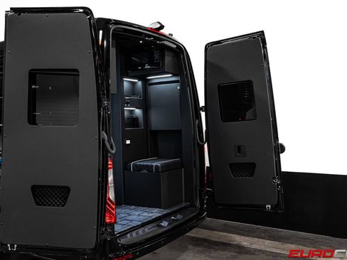 Used 2024 Mercedes-Benz Sprinter 3500 image 15