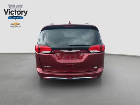 Used 2017 Chrysler Pacifica Touring-L Plus image 6