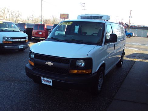 Used 2014 Chevrolet Express 1500 AWD image 4