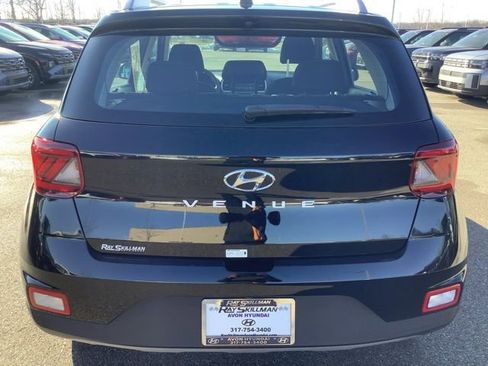 Certified 2026 Hyundai Venue SEL image 7