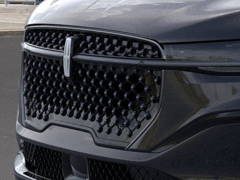 New 2026 Lincoln Nautilus Reserve image 17