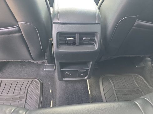 Used 2021 Ford Edge Titanium AWD/4WD image 29