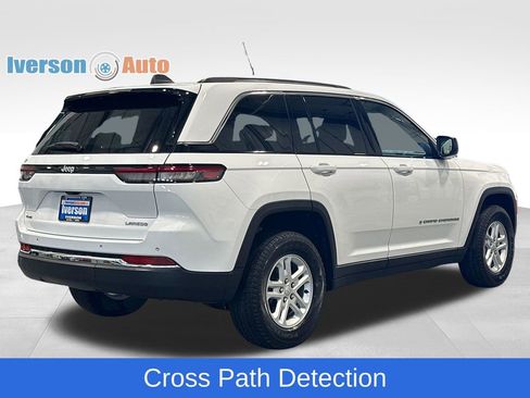 Used 2023 Jeep Grand Cherokee Laredo w/ Luxury Tech Group I AWD/4WD image 10