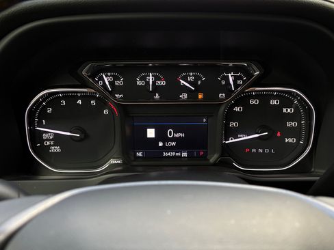 Used 2020 GMC Sierra 1500 AT4 w/ AT4 Premium Package AWD/4WD image 2