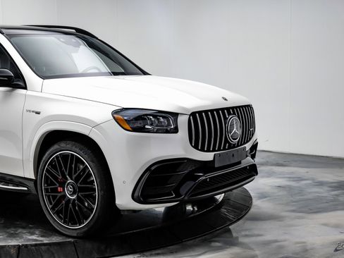 Used 2022 Mercedes-Benz GLS 63 AMG 4MATIC w/ Warmth & Comfort Package image 23