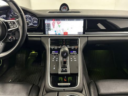 Used 2018 Porsche Panamera 4S image 56
