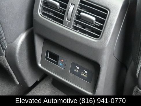 Used 2021 Nissan Rogue SL FWD image 11