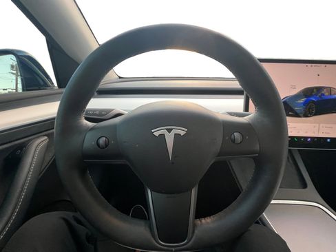Used 2024 Tesla Model Y Long Range image 14