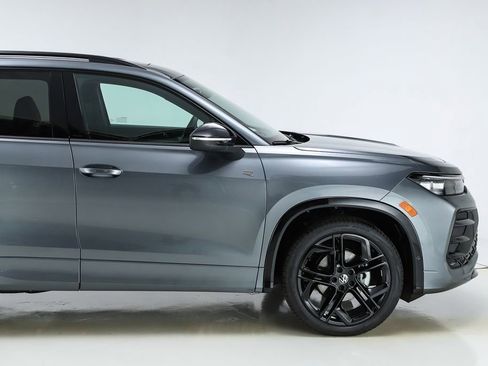 New 2026 Volkswagen Tiguan SE R-Line image 51