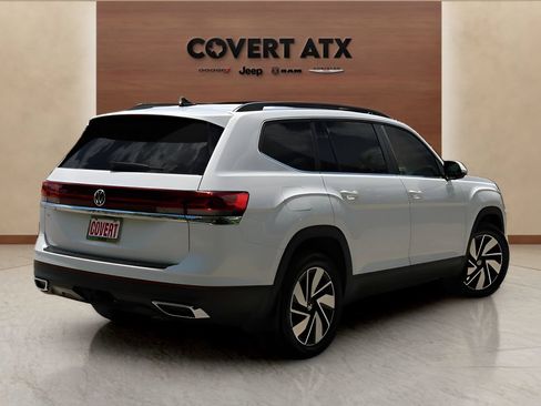 Used 2024 Volkswagen Atlas SE FWD image 5