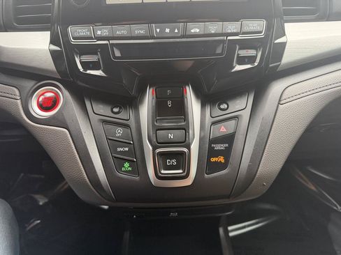 Used 2018 Honda Odyssey Touring image 16