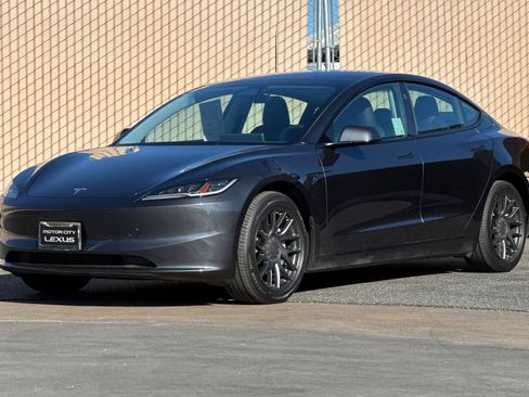 Used 2025 Tesla Model 3 Long Range RWD image 8