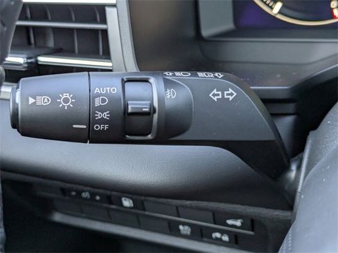 New 2025 Mitsubishi Outlander SE image 28