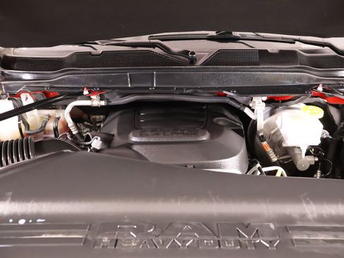 Used 2024 RAM 2500 Big Horn w/ Night Edition AWD/4WD image 19