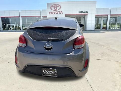 Used 2012 Hyundai Veloster FWD image 4