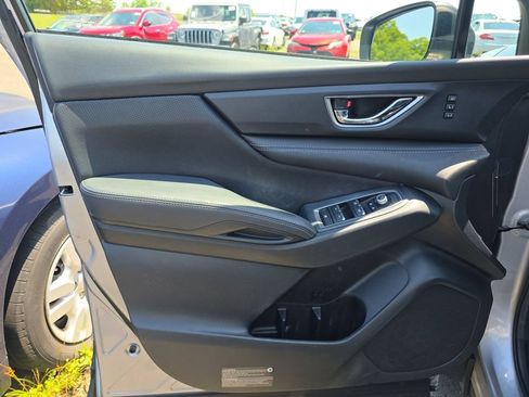 Used 2023 Subaru Ascent Limited AWD/4WD image 9