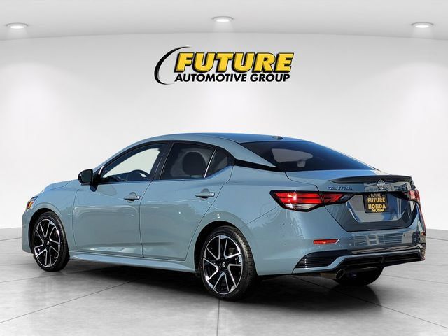 Used 2024 Nissan Sentra SR FWD image 7
