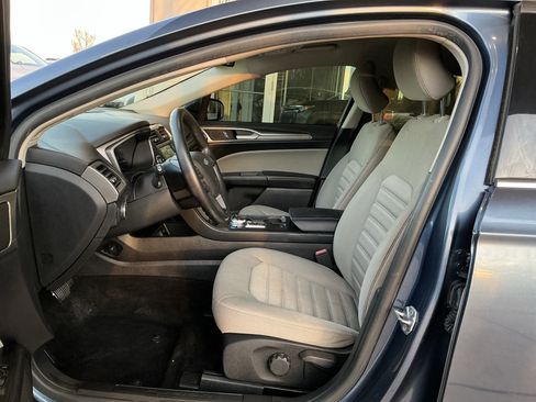 Used 2019 Ford Fusion S image 7