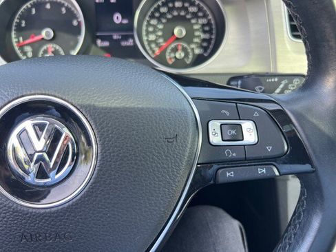 Used 2017 Volkswagen Golf Wolfsburg Edition FWD image 17