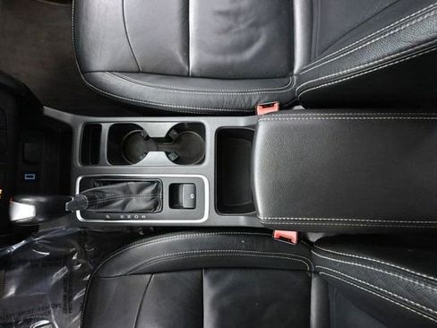 Used 2017 Ford Escape Titanium image 30