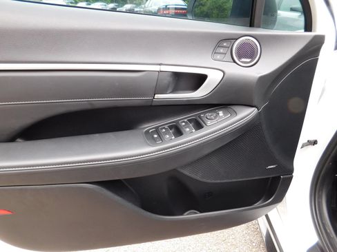 Used 2022 Hyundai Sonata Limited FWD image 15