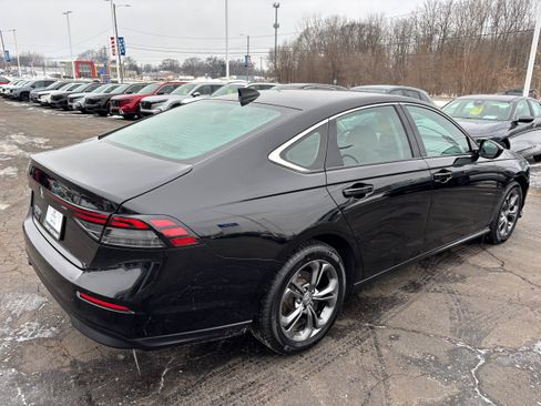 Used 2023 Honda Accord EX image 6