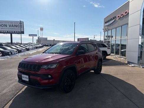 New 2026 Jeep Compass Latitude image 2
