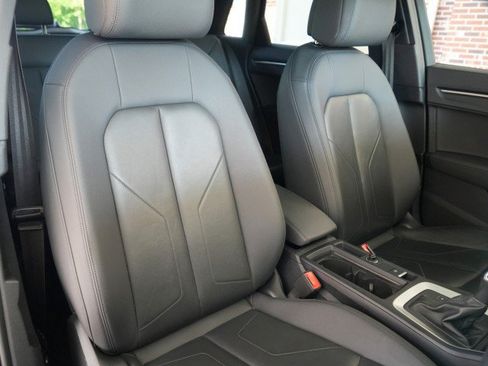 Used 2024 Audi Q3 2.0T Premium AWD/4WD image 40