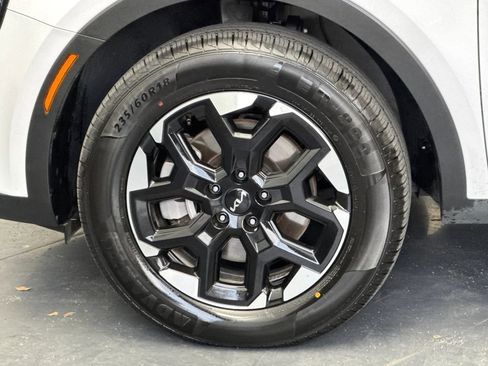 Used 2024 Kia Sorento S image 26